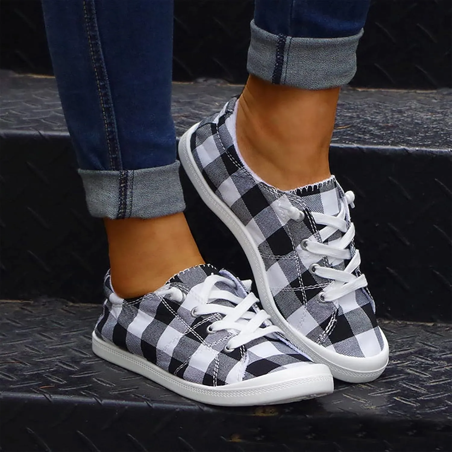 Casual Sneakers for Women Canvas Slip-On Christmas Print Comfortable Classic Lace Up Low-Top Womens Dress Shoes