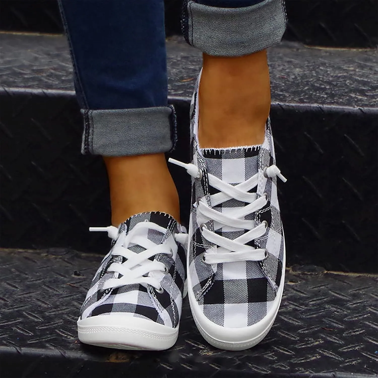 Casual Sneakers for Women Canvas Slip-On Christmas Print Comfortable Classic Lace Up Low-Top Womens Dress Shoes