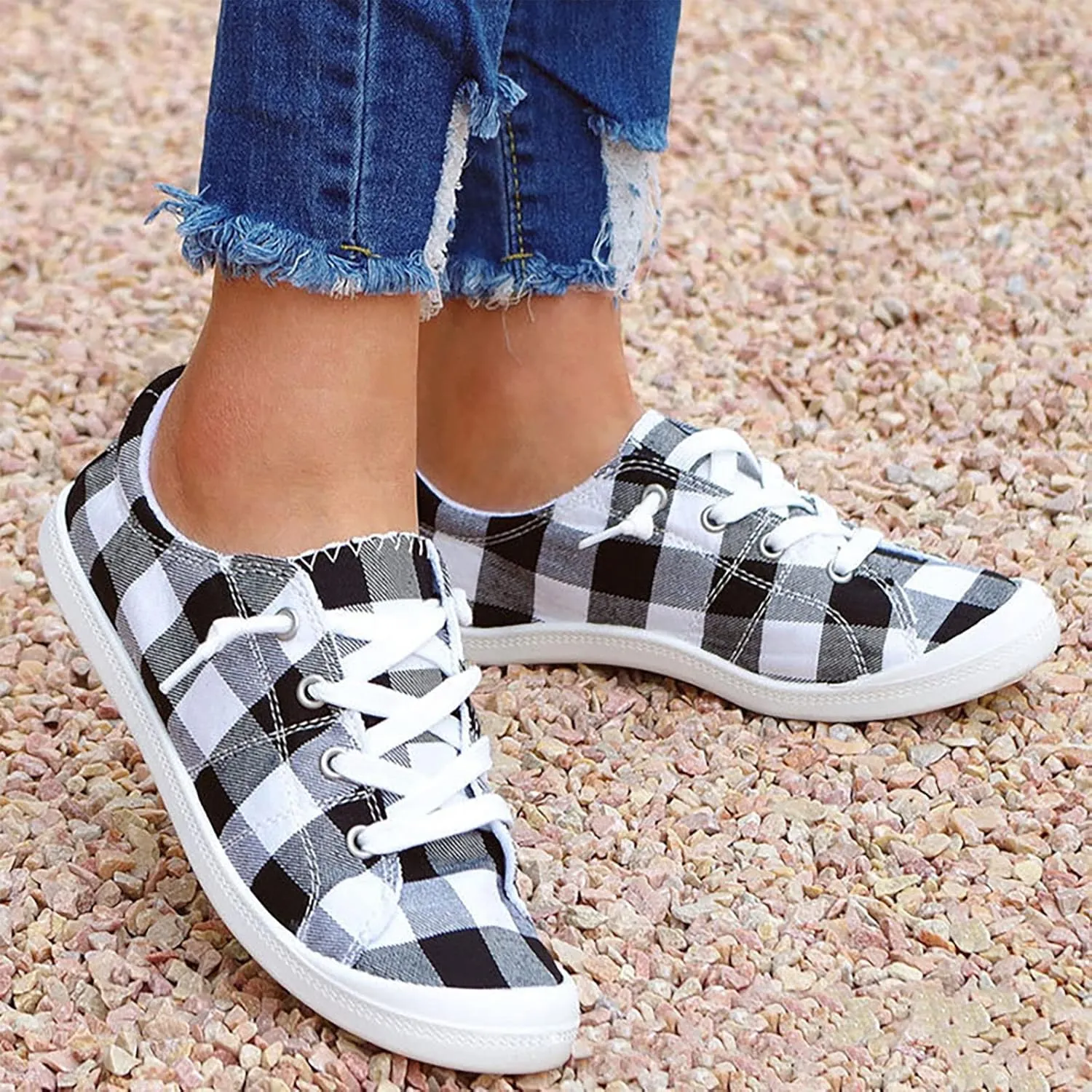 Casual Sneakers for Women Canvas Slip-On Christmas Print Comfortable Classic Lace Up Low-Top Womens Dress Shoes