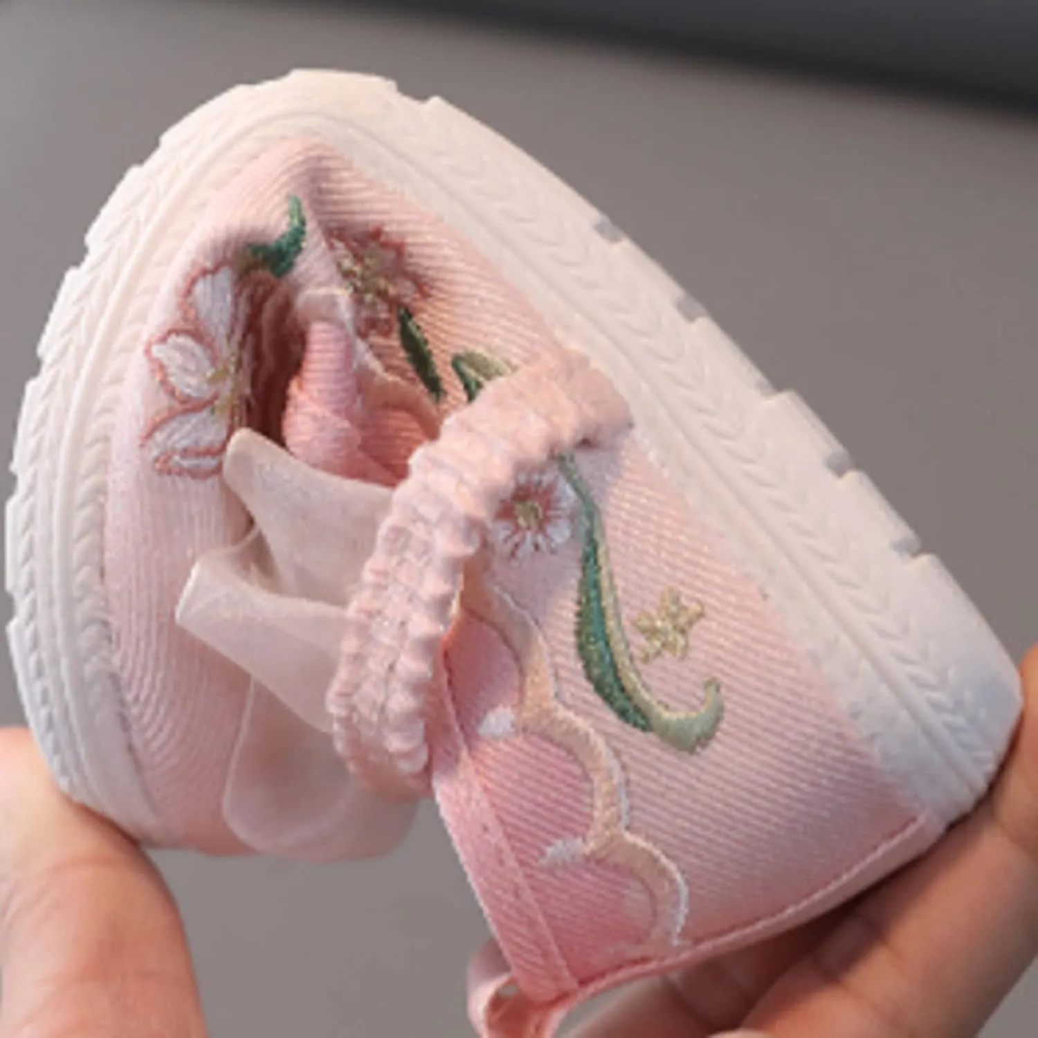 Girls Flat Bottomed Bunny Embroidered Sandals Fashionable Children Vintage Retro Performance Dress Shoes for Kids