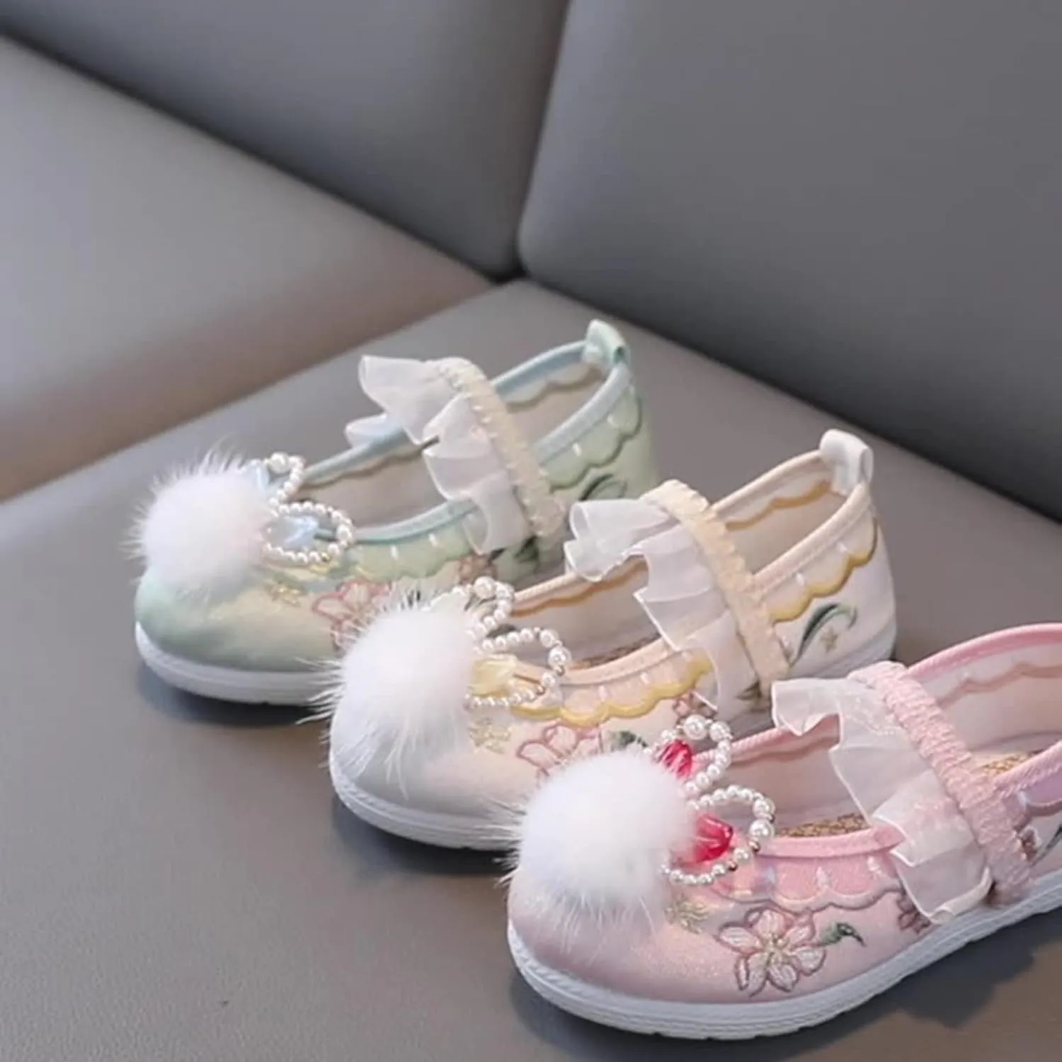 Girls Flat Bottomed Bunny Embroidered Sandals Fashionable Children Vintage Retro Performance Dress Shoes for Kids