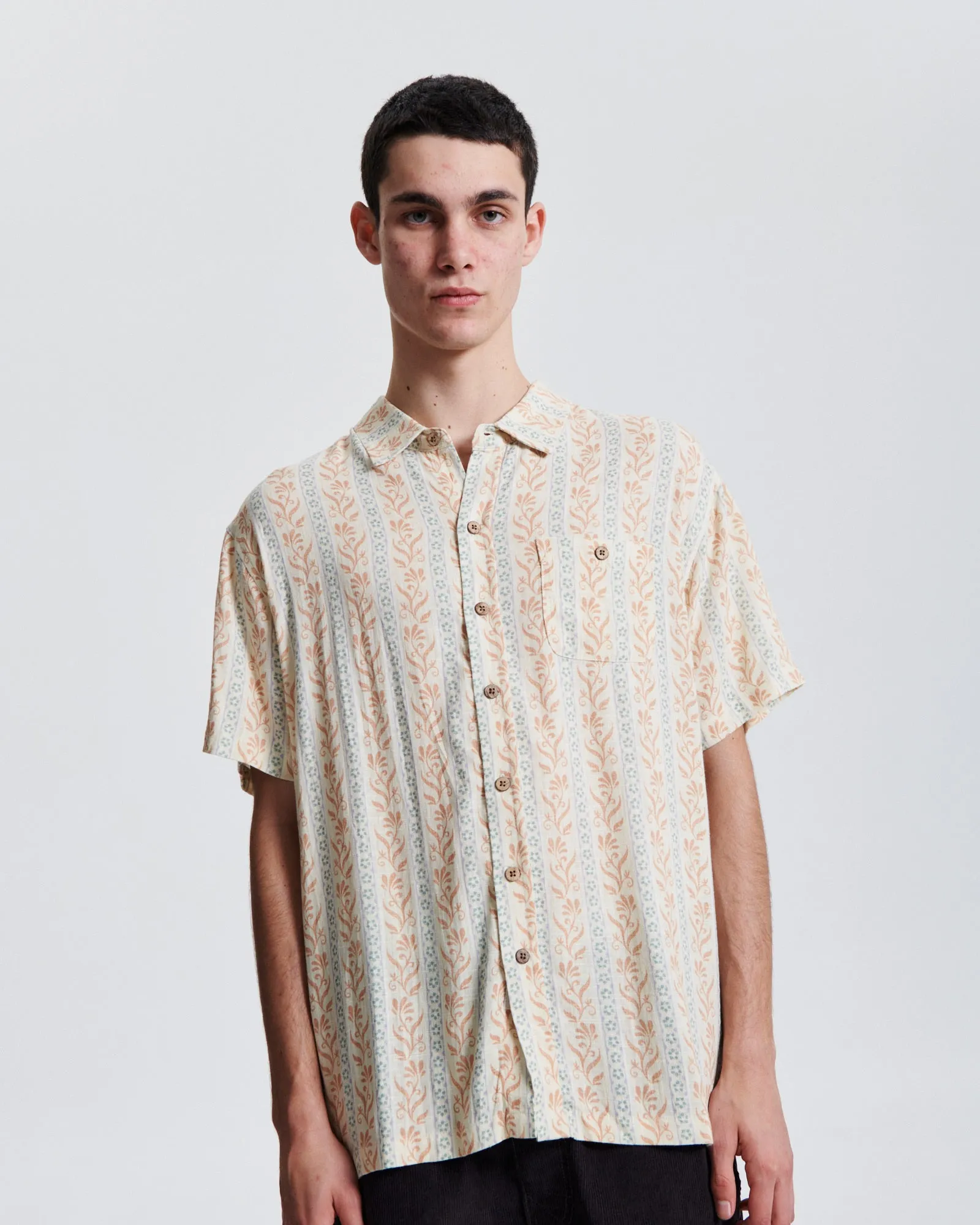 Gravity  S/S Shirt - Ecru