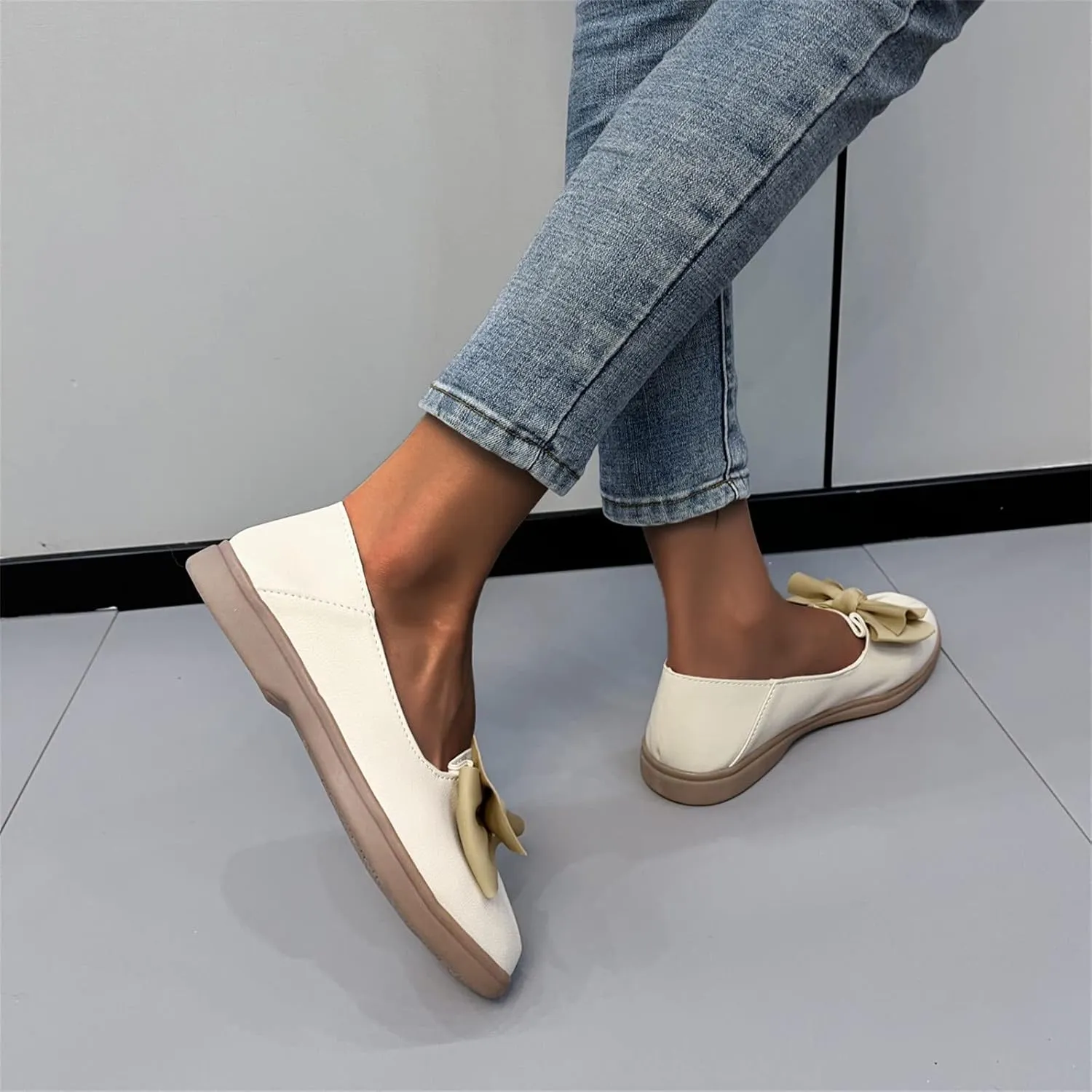 Hbeylia Women's Slip On Loafers Fashion Bowknot Design Leather Soft Comfort Round Toe Non Slip Low Heels Ballet Flats Lightweight Fall Business Formal Work Nurse Dress Loafers