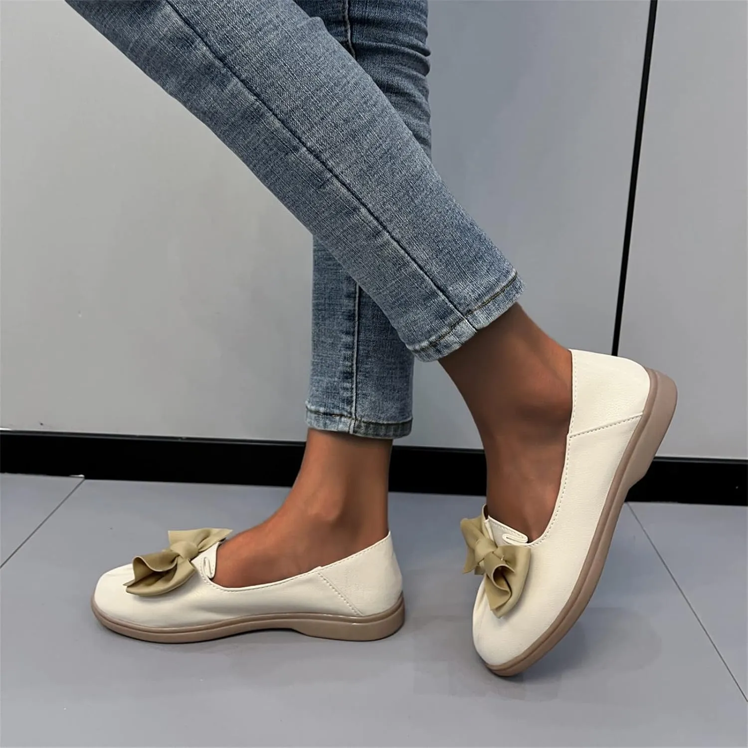 Hbeylia Women's Slip On Loafers Fashion Bowknot Design Leather Soft Comfort Round Toe Non Slip Low Heels Ballet Flats Lightweight Fall Business Formal Work Nurse Dress Loafers