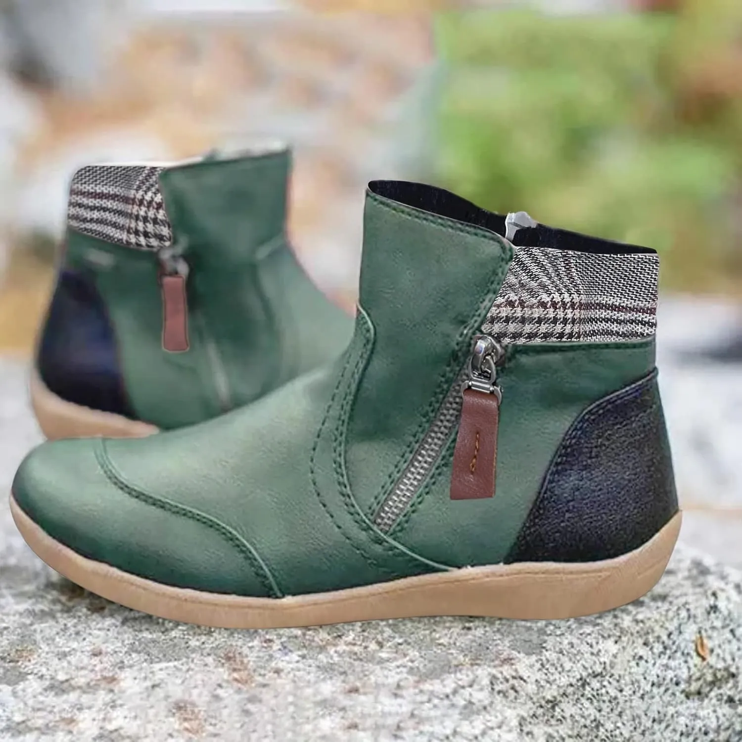 Snow Boots for Women Waterproof Leather Winter Boots Non Slip Fur Lined Booties Lightweight Slip on Ankle Boots Outdoor Sneakers Winter Shoes