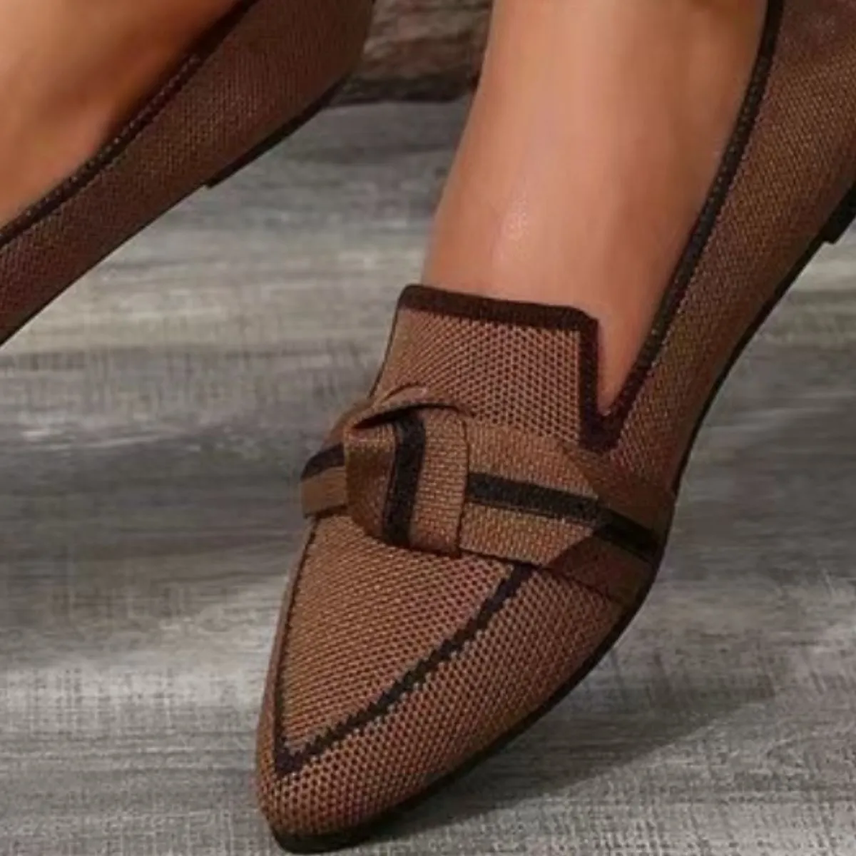 Women's Elegant Bow Contrast Trim Point Toe Loafers