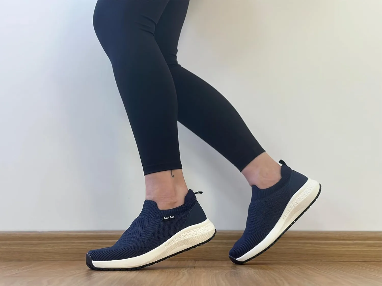 Women's Non Slip Work Shoes Food Service Waterproof Slip-Resistant Chef Shoe for Kitchen Restaurant Hospital Staff Lightweight Walking Sneakers with Easy-Clean Slip-On Design