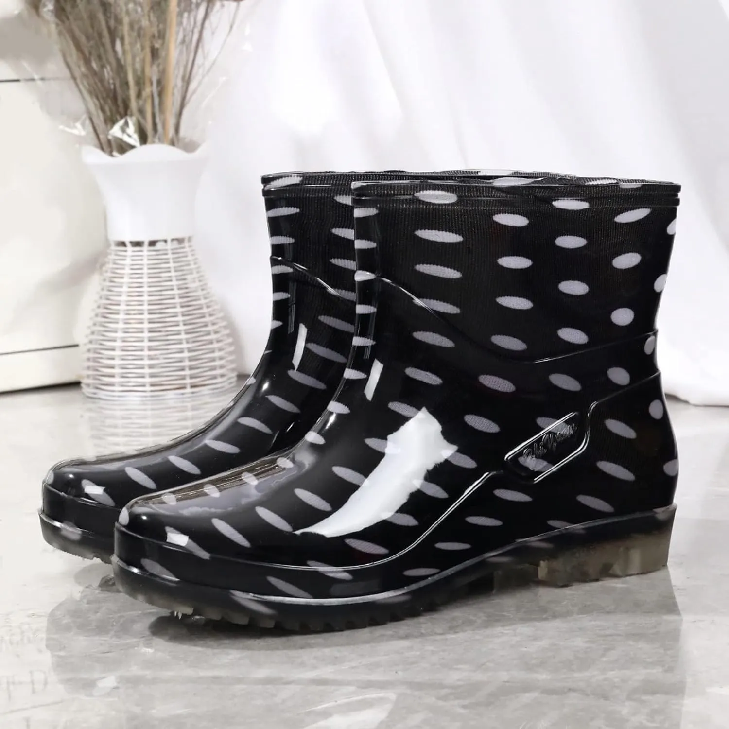 Women's Rain Boots Waterproof Mid Calf Rubber Garden Water Boots Fashion Cute Outdoor Work Mud Boots